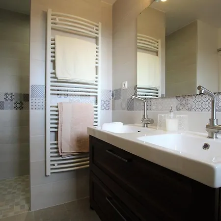 فندق مبيت وإفطار Escapade Romantique Dans Ferme Restauree Avec Et Jardin A - Fr-1-582-500