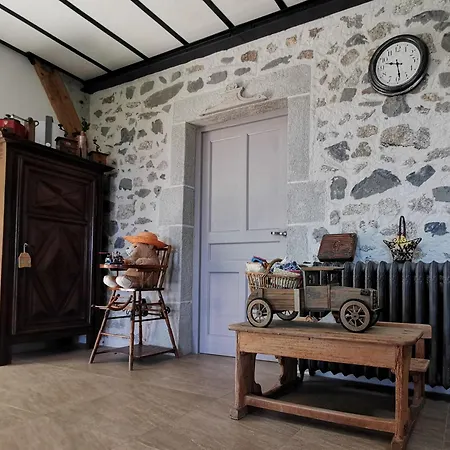 فندق مبيت وإفطار Escapade Romantique Dans Ferme Restauree Avec Et Jardin A - Fr-1-582-500 Yssingeaux